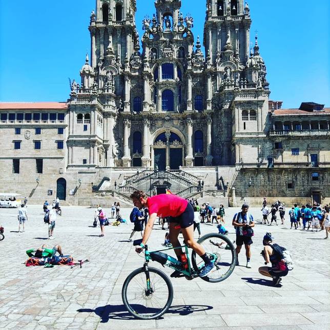 Descubriendo el Camino de Santiago de Madrid en bicicleta: una experiencia única
