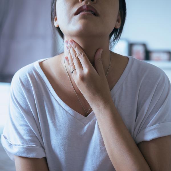 Cómo aliviar el dolor de garganta causado por el aire acondicionado