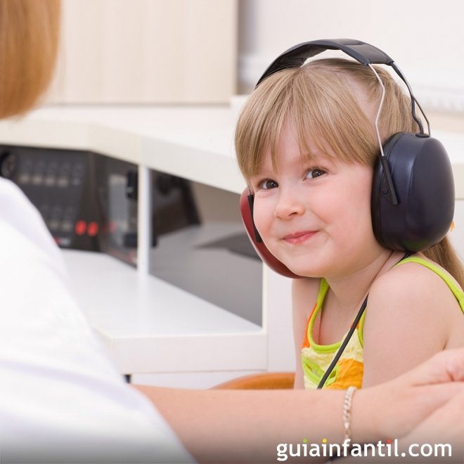 Descubre las pruebas que realiza el otorrinolaringólogo para evaluar tu audición